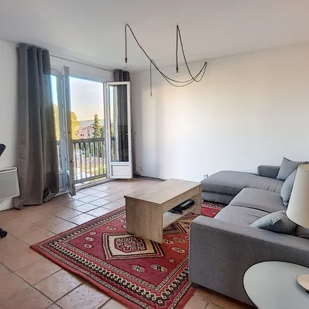 Rent this 2 bed apartment on 35 Rue Pierre Biancotto in 13100 Aix-en-Provence, France