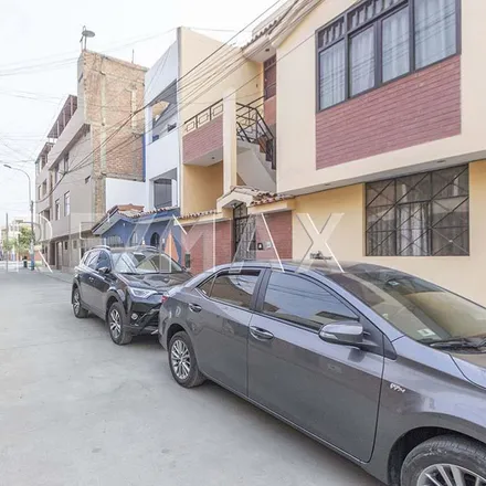 Image 4 - Pasaje Los Amancaes, Urbanización Vipol, Lima Metropolitan Area 07036, Peru - Apartment for sale