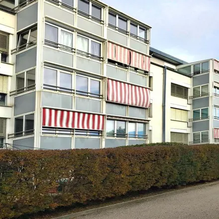 Rent this 4 bed apartment on Avenue de Florissant 31 in 1020 Prilly, Switzerland