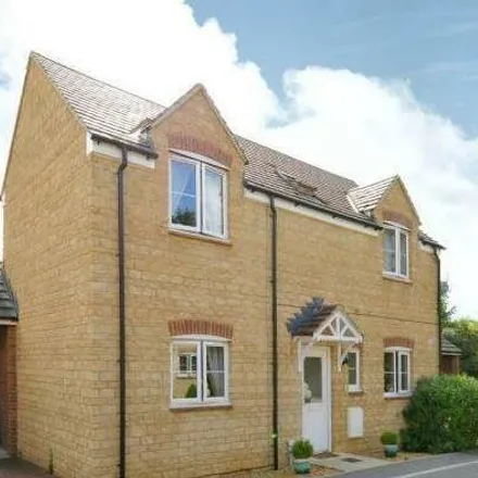 Buy this 2 bed house on Chamberlain Close in Carterton, OX18 3AH