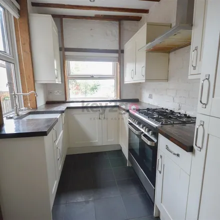 Image 4 - Limpsfield Road, Sheffield, S9 1BJ, United Kingdom - Apartment for rent