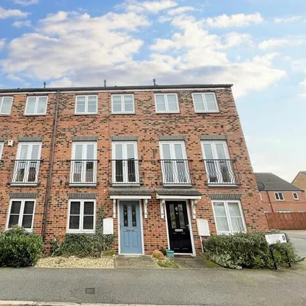 Buy this 3 bed townhouse on Yarrow Drive in Stockton-on-Tees, TS18 3UN