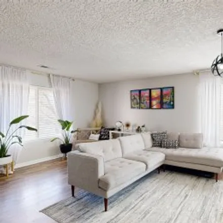 Image 1 - 1180 Carrizo Street Northwest, Los Lunas - Apartment for sale
