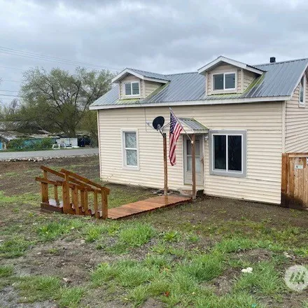 Buy this 3 bed house on 400 4th Avenue East in Omak, WA 98841