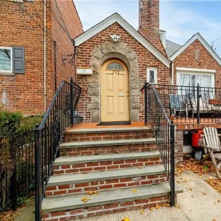 Buy this 5 bed house on 3001 Lawton Avenue in New York, NY 10465