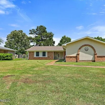 Buy this 3 bed house on 632 Bruin Avenue in Pearl, MS 39208