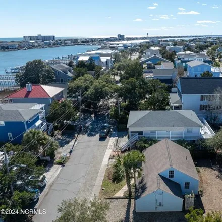 Image 8 - Wrightsville Beach Elementary School, Coral Drive, Wrightsville Beach, New Hanover County, NC 28480, USA - House for sale