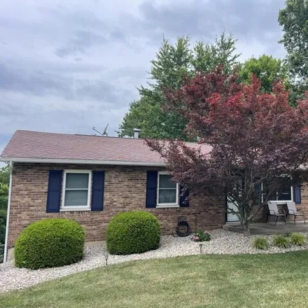 Buy this 3 bed house on 2 Terence Dr in Williamstown, Kentucky