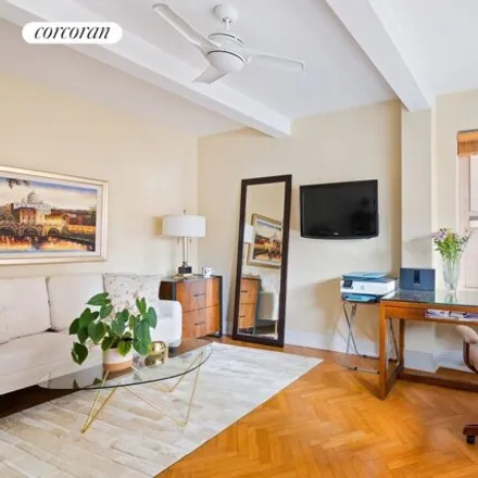 Image 8 - 177 East 77th Street, New York, NY 10075, USA - Condo for sale