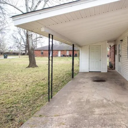 Image 3 - 328 Court Street, Lake City, Craighead County, AR 72437, USA - House for sale