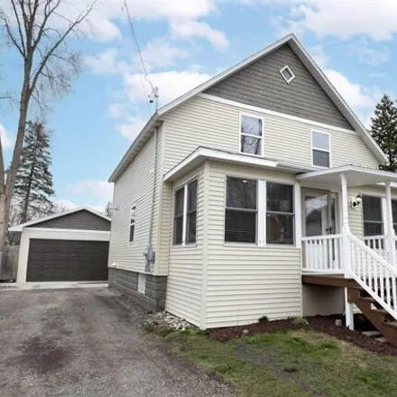 Buy this 5 bed house on 1410 West Pine Street in Midland, MI 48640