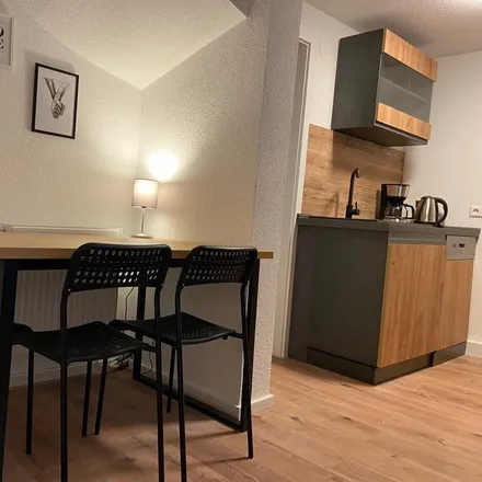 Rent this 4 bed apartment on Höhbergstraße 26 in 70327 Stuttgart, Germany