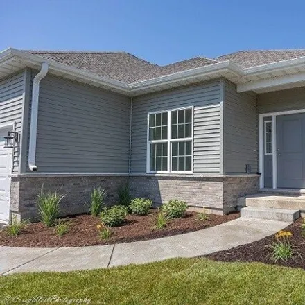 Buy this 2 bed house on unnamed road in Sycamore, IL 60178