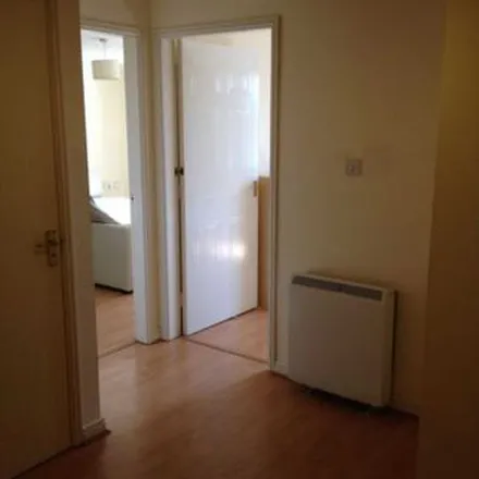 Image 8 - Cwrt Coles, Cardiff, CF24 2RY, United Kingdom - Apartment for rent