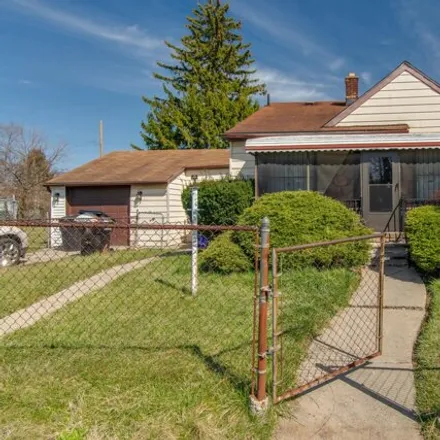 Image 2 - 8224 Greenlawn St, Detroit, Michigan, 48204 - House for sale