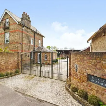 Rent this 6 bed house on The Langley Manor School in St Mary's Road, George Green