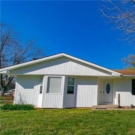 Buy this 3 bed house on 284 Cannon in Grain Valley, MO 64029