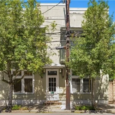 Rent this 2 bed condo on 1931 Burgundy Street in Faubourg Marigny, New Orleans
