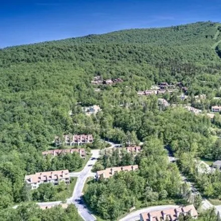 Image 2 - 59 Sugar Brook Rd Unit D1, Peru, Vermont, 05152 - Townhouse for sale