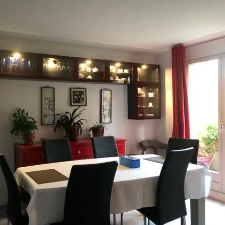 Rent this 3 bed apartment on 14 Rue Henri Dunant in 91000 Évry, France