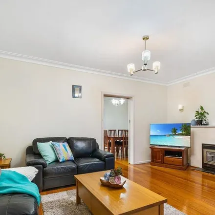 Image 3 - Ormond Avenue, Mitcham VIC 3132, Australia - Apartment for rent