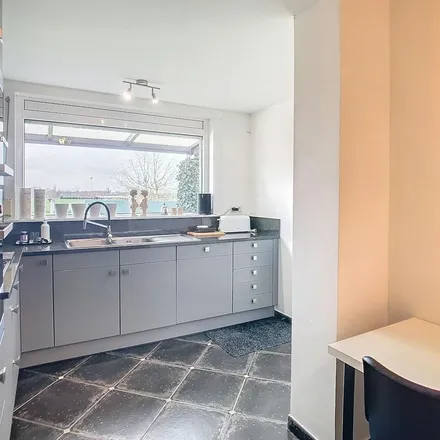 Rent this 2 bed apartment on Diksmuidse Heirweg 76 in 8210 Zedelgem, Belgium