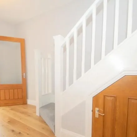 Rent this 5 bed apartment on Citygate insurance services in Elm Park Road, Winchmore Hill