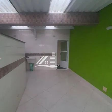Buy this 2 bed apartment on Rua Jacareí in Jardim Alvorada, Santo André - SP
