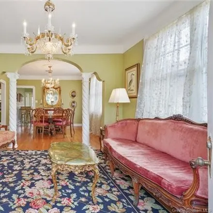 Image 4 - 5900 Louisville Street, Lakeview, New Orleans, LA 70124, USA - House for sale