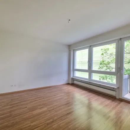 Rent this 3 bed apartment on Belchenstrasse 18 in 4054 Basel, Switzerland