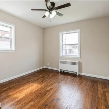 Image 7 - 306 Bay 19th Street, New York, NY 11214, USA - Apartment for sale