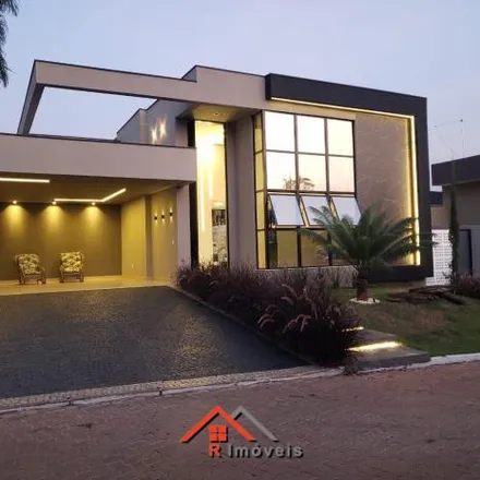 Buy this 3 bed house on Ciclovia do Guara II in Guará - Federal District, 71050-612