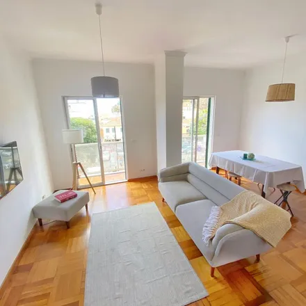Rent this 2 bed apartment on Meo in Rua Doutor João Abel de Freitas, 9300-113 Câmara de Lobos