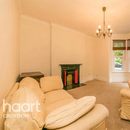 Rent this 1 bed apartment on Dornton Road in London, CR2 7DQ