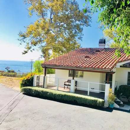 Rent this 2 bed house on Beaurivage in Pacific Coast Highway, Malibu