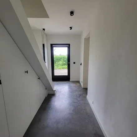 Rent this 3 bed apartment on Nachtegaalstraat 4 in 9800 Deinze, Belgium