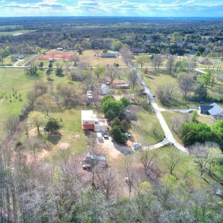 Image 8 - 999 Ruby Lane, Noble, OK 73072, USA - House for sale