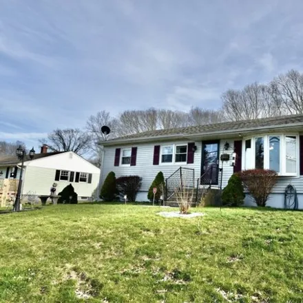 Buy this 3 bed house on 103 Park Avenue Extension in Montville, CT 06382