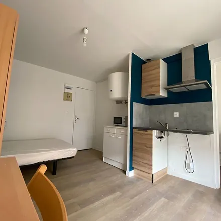 Image 2 - 19 Rue du Petit Bonneveau, 86000 Poitiers, France - Apartment for rent