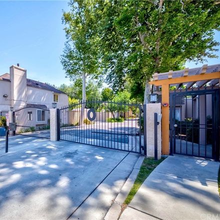 Rent this 3 bed townhouse on 5660 Etiwanda Avenue in Los Angeles, CA 91356