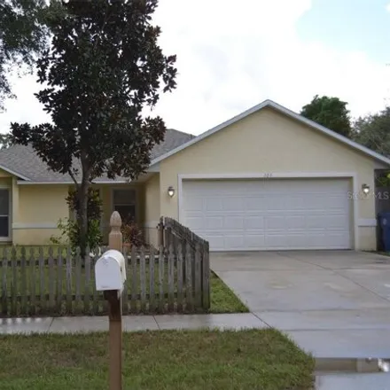 Rent this 3 bed house on 105 Meadowglen Court in Minneola, FL 34715