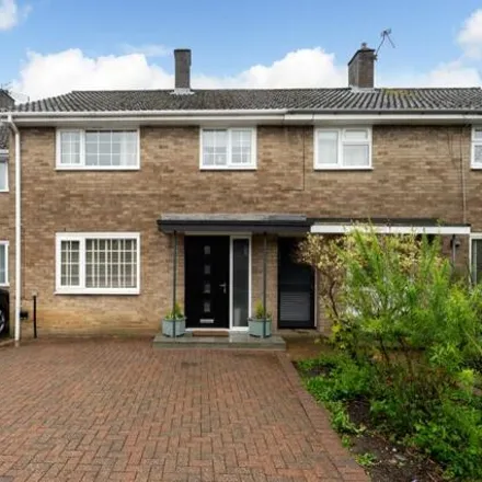 Buy this 3 bed townhouse on Marnham Rise in Gadebridge Road, Piccotts End