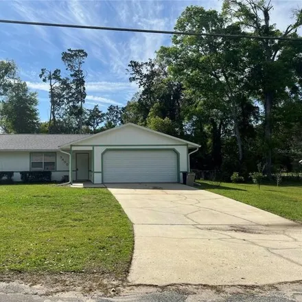 Buy this 3 bed house on 3382 Southeast 34th Street in Marion County, FL 34471