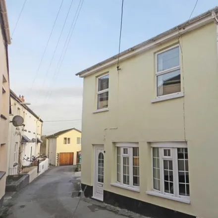 Rent this 2 bed townhouse on Old Market Inn in Viaduct View, Holsworthy