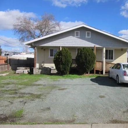 Buy this 5 bed house on 1914 South Olive Avenue in San Joaquin County, CA 95215