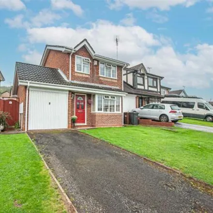 Buy this 3 bed house on Redwood Drive in Burton-on-Trent, DE15 9HL