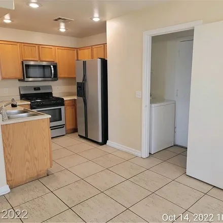 Image 8 - 3339 Dragon Fly Street, North Las Vegas, NV 89032, USA - Townhouse for rent