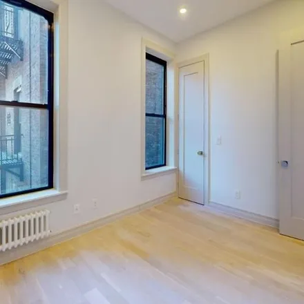 Rent this 3 bed apartment on 250 West 91st Street in New York, NY 10024