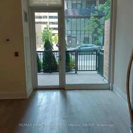 Image 3 - 30 Roehampton Avenue, Old Toronto, ON M4P 2Y3, Canada - Townhouse for rent