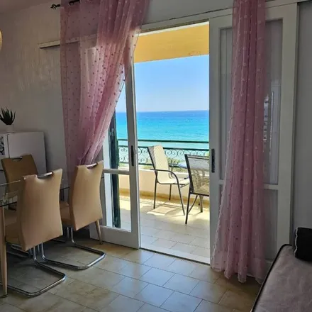 Rent this studio apartment on Glyfada beach Menigos resortApartment type Aa5 24